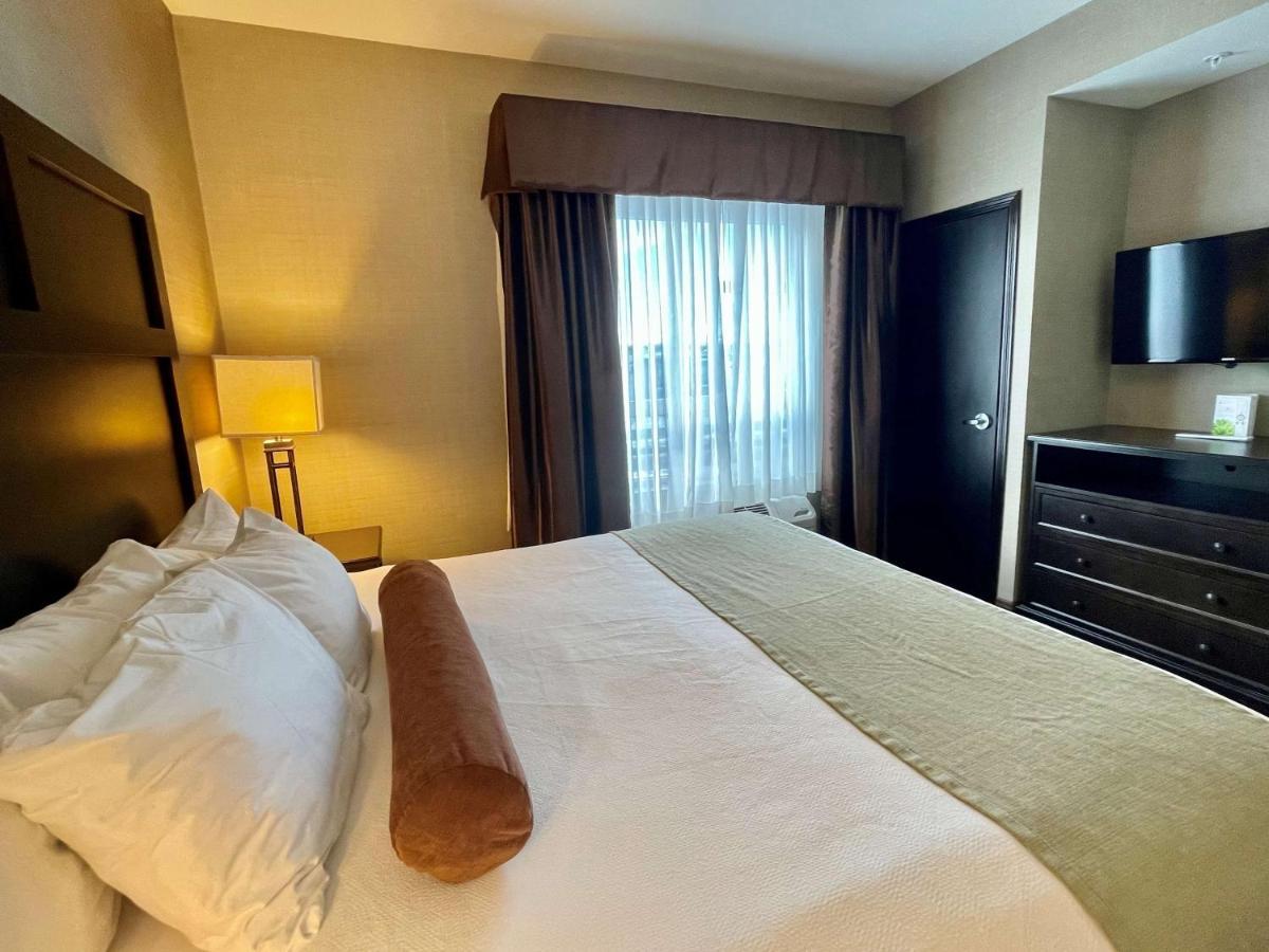 Best Western Plus Okotoks Inn & Suites Exteriör bild