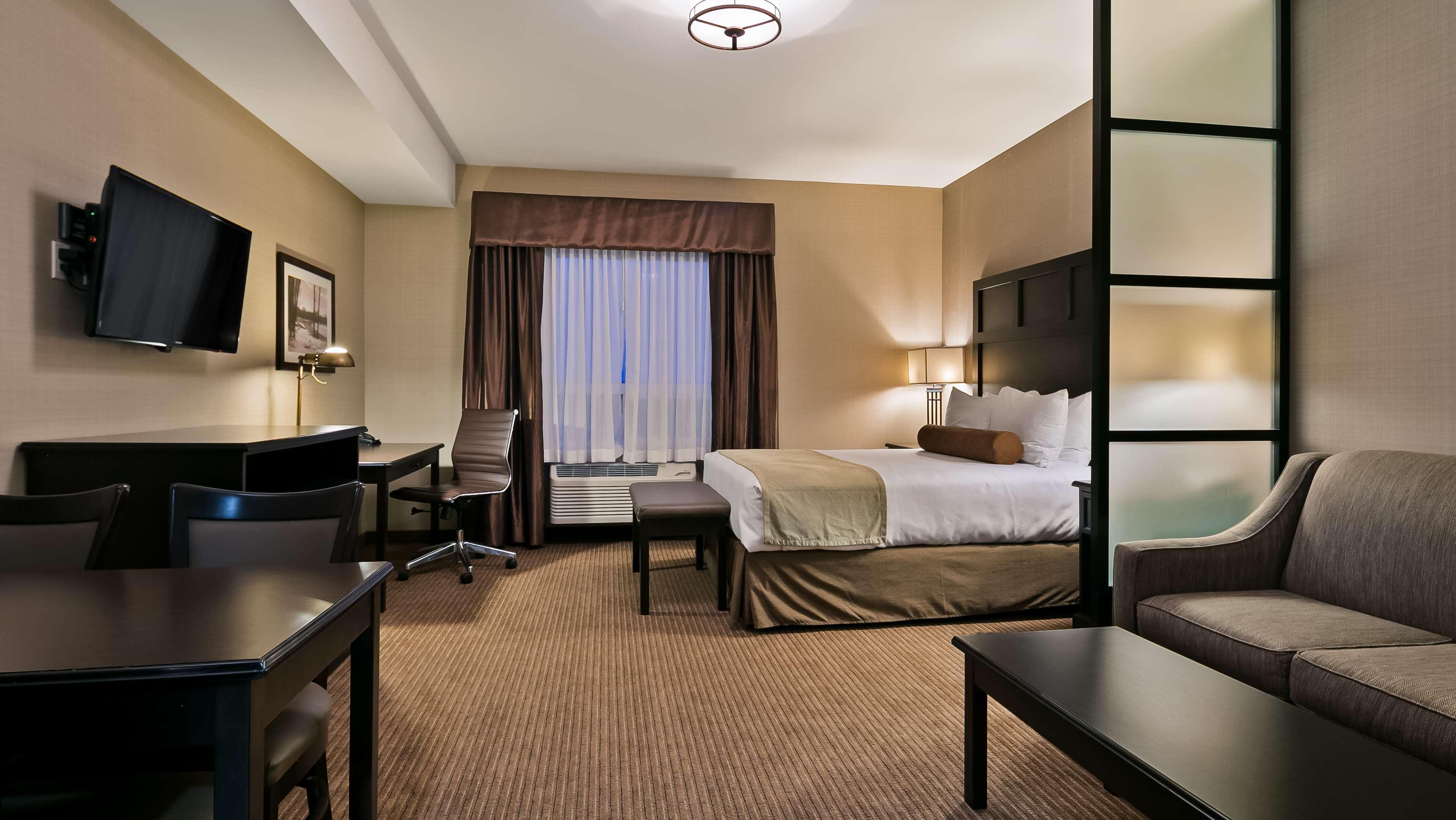 Best Western Plus Okotoks Inn & Suites Exteriör bild