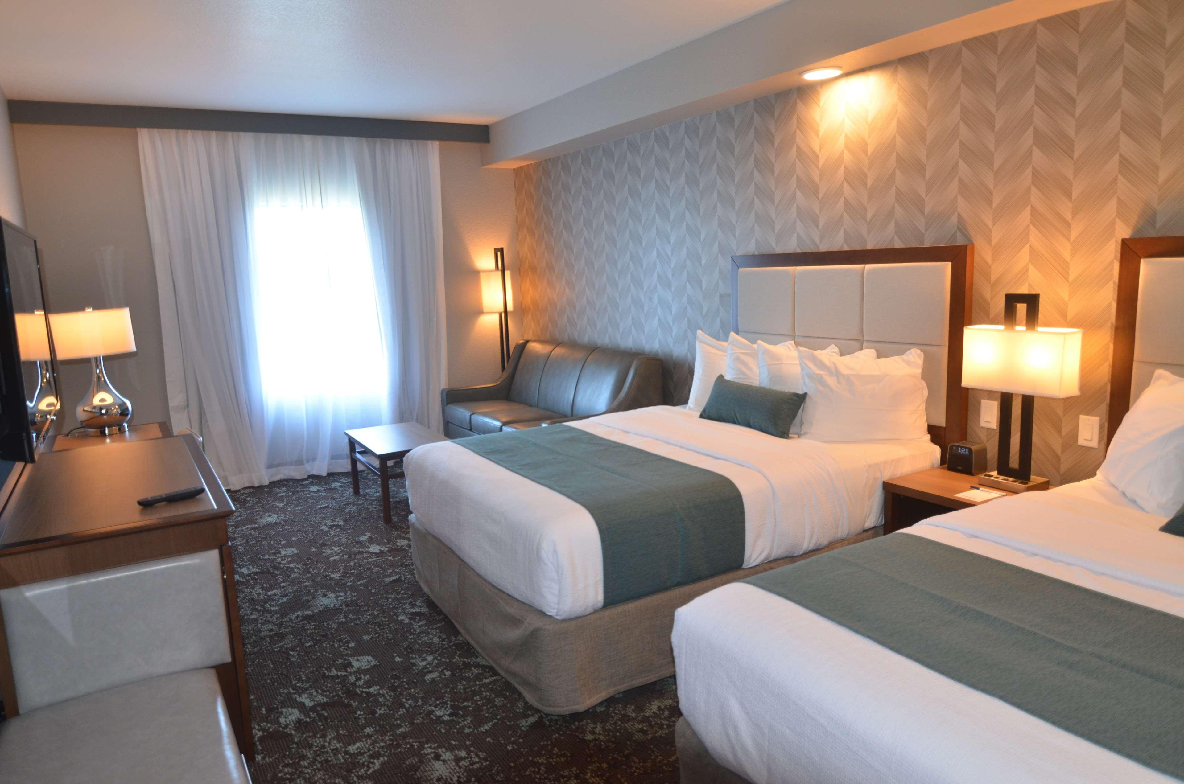 Best Western Plus Okotoks Inn & Suites Exteriör bild